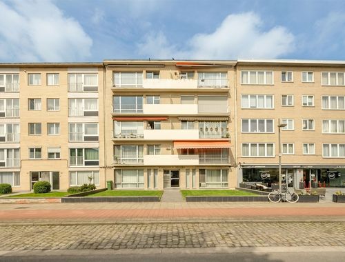                                         Appartement à vendre à Deurne, € 165.000
