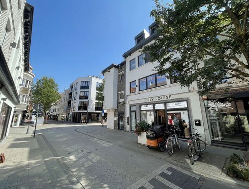                                         Rez-de-chaussée commercial à louer à Hasselt, € 1.975
