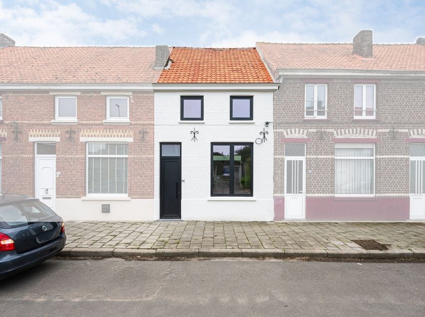 Huis te koop in Zandvleuge 67,
                    9900 Eeklo