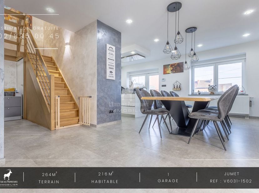 *** virtuele rondleiding: https://envisite.net/vtour/fr/rpkzd9 ***<br />
<br />
Referentie van het bureau v6031-1402<br />
<br />
Schitterend huis vol