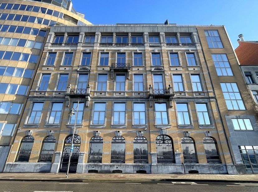 Bedrijfsvastgoed te huur in Orteliuskaai 2 - 4,
                    2000 Antwerpen