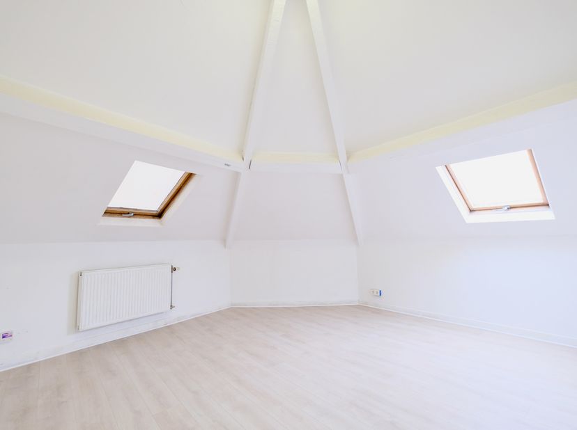 ANDERLECHT - REF : 7697813 - FAIRE OFFRE A PARTIR DE 399.000€. Quartier Midi: nous vous proposons cet immeuble de rapport composé de 3 unités (plateau