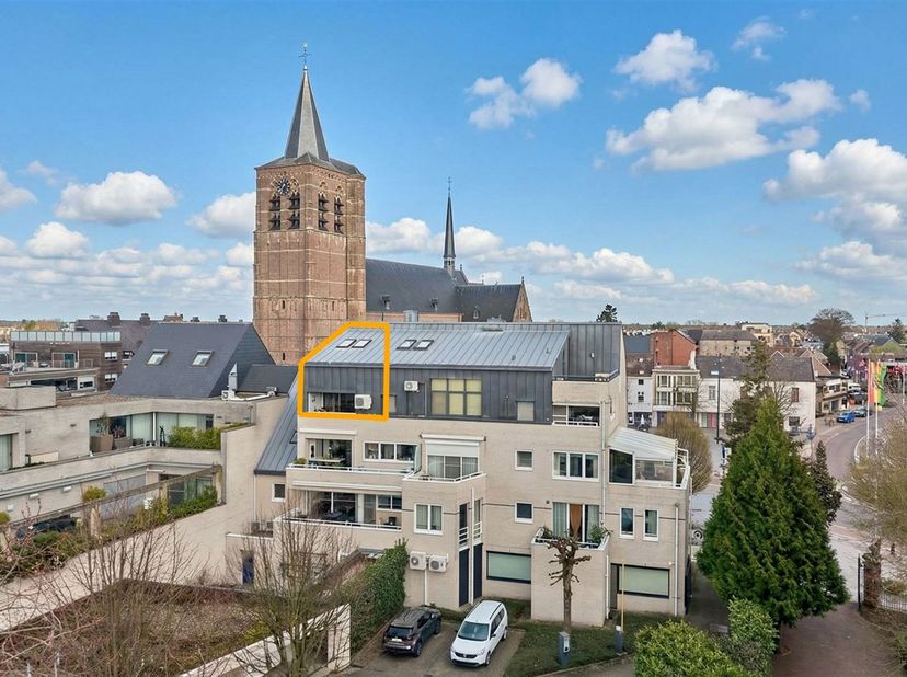 Il est difficile de vivre dans un endroit plus central.<br />
<br />
Vous trouverez cet appartement confortable au cœur de Lommel, sur la place Kerk