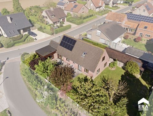                                         Maison à vendre à Roeselare, € 425.000
