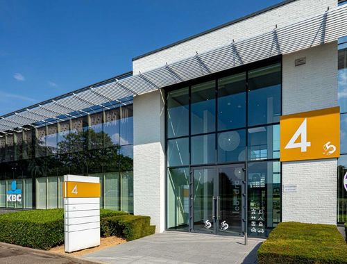                                         Bureaux à louer à Zaventem, € 4.103
