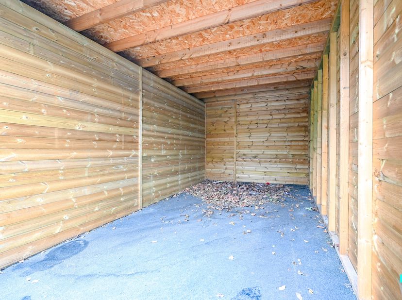 Garage à vendre
                    à 8790 Waregem