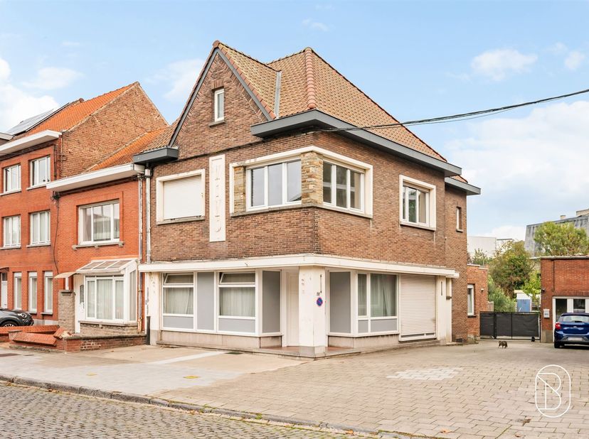 Huis te koop in ,
                    7700 Moeskroen