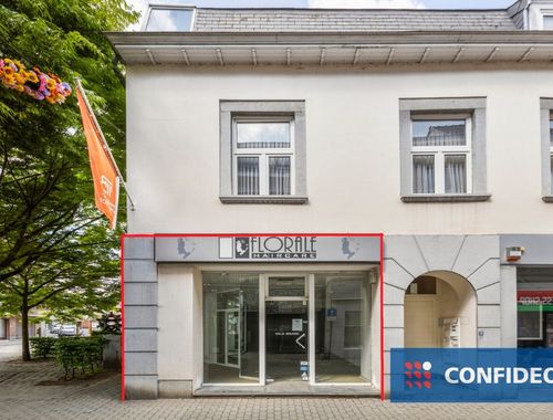                                         Bien commercial à vendre à Tongeren, € 180.000
