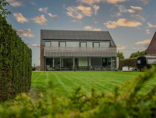                                         Woning te koop in Kwaremont, € 790.000

