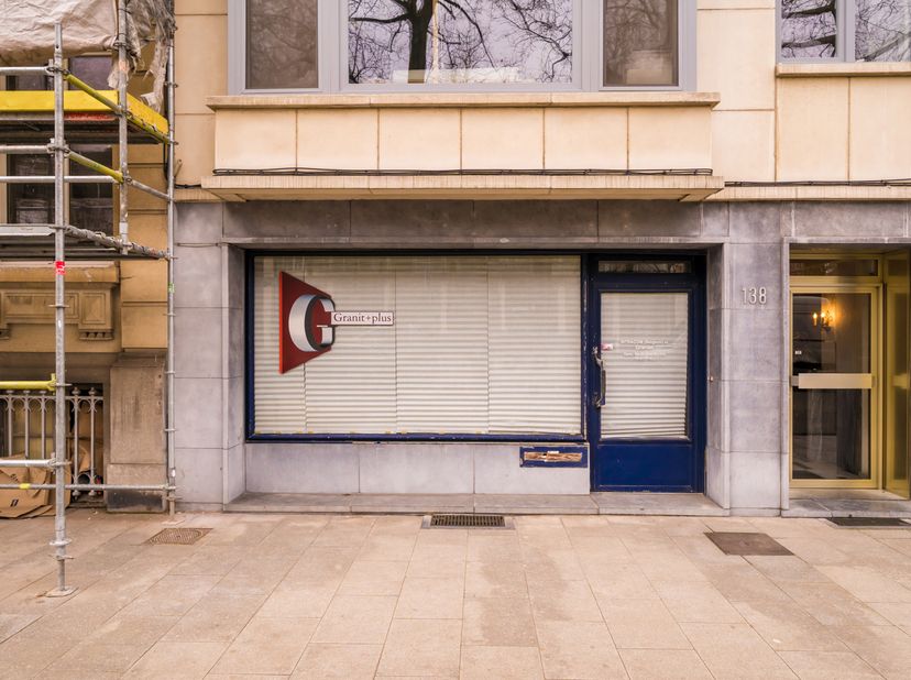Bien professionnel à vendre
                    à 2000 Antwerpen