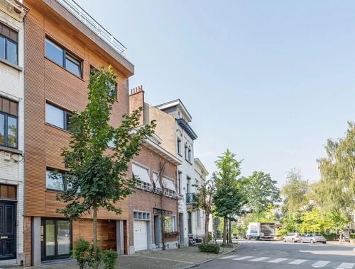                                         Appartement te huur in Ukkel, € 1.800
