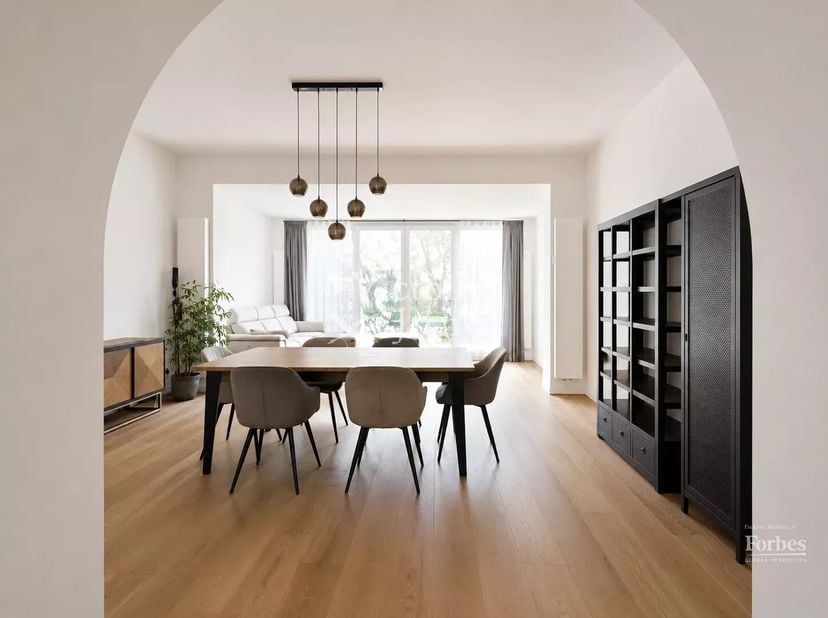 Gepresenteerd door Debora Peruch Tel: 0476/71.28.17 of debora.peruch@victoire.be<br />
Victoire Junot stelt u dit prachtige huis voor met 4 slaapkamer