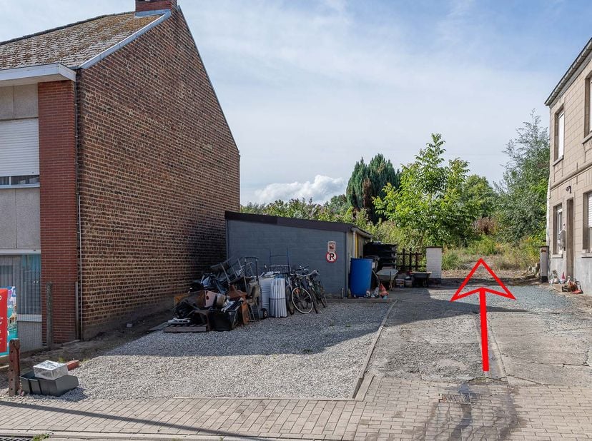 PERCEEL GROND -<br />
Grond gelegen achter Leopoldstraat, 70.