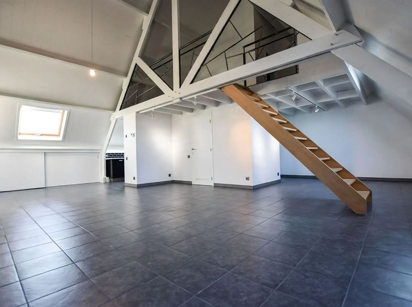 Appartement te huur in rue du petit pont 50 bus 5,
                    7700 Moeskroen