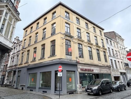                                         Studio met slaaphoek te huur in Charleroi, € 660
