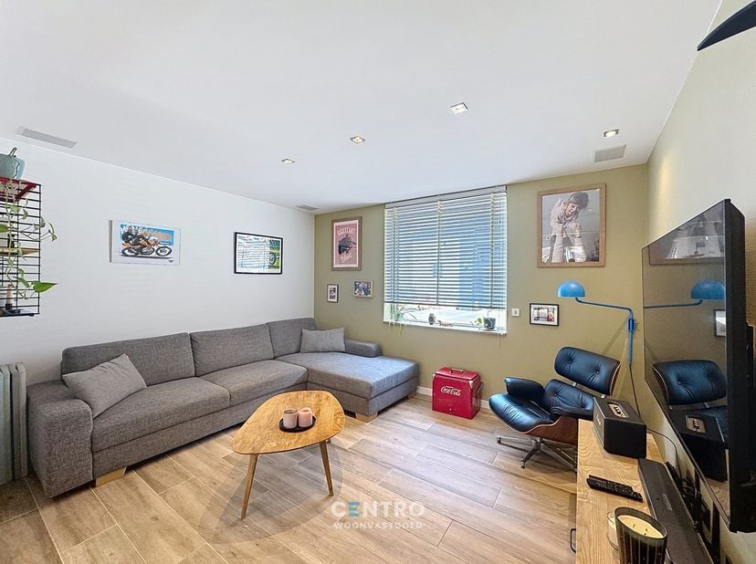 Instapklare gezinswoning met zonnige tuin op topligging in Jabbeke!<br />
<br />
Op zoek naar een comfortabele woning op een centrale, maar rustige li