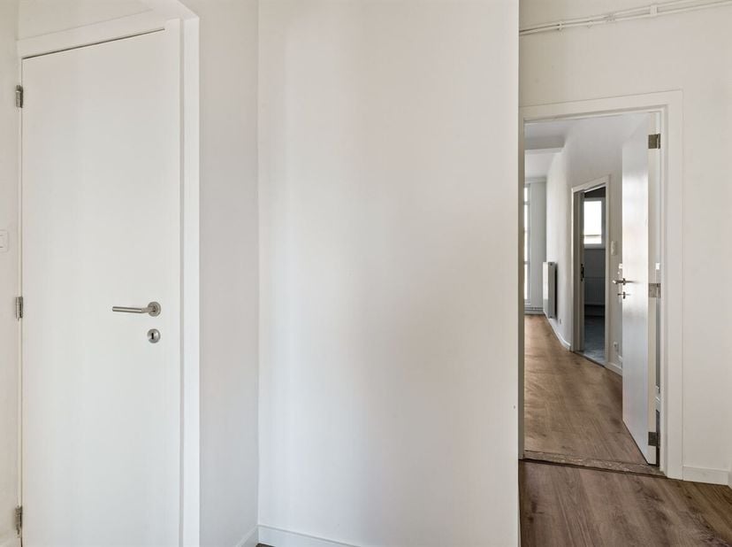 Gerenoveerd appartement met alle comfort in hartje Merksem<br />
Op zoek naar een instapklaar appartement waar kwaliteit en ligging hand in hand samen