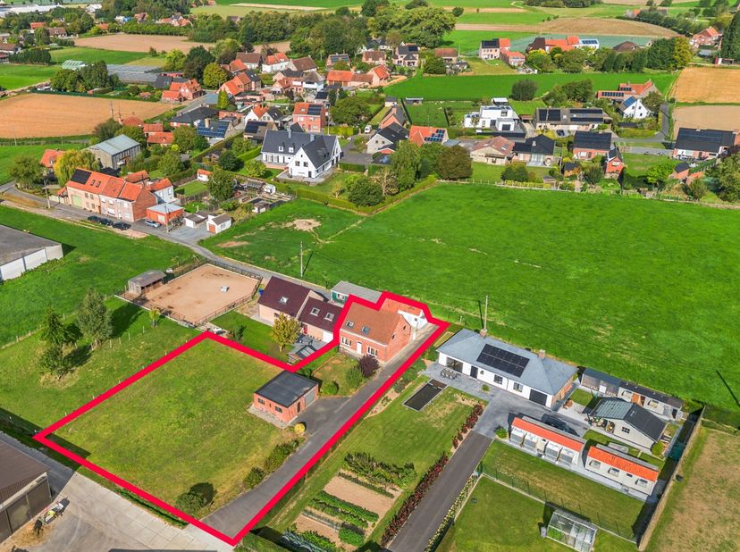 Huis te koop in Aardappelstraat 12,
                    8531 Hulste
