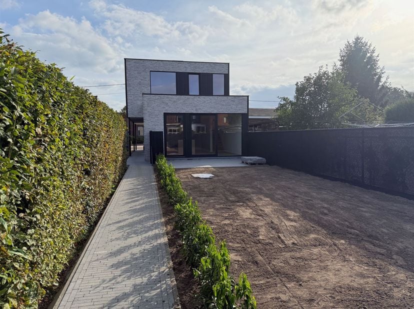 Huis te koop in Kerkeblokken 34,
                    2560 Nijlen
