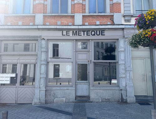                                         Bâtiment commercial à louer à Mons, € 1.100
