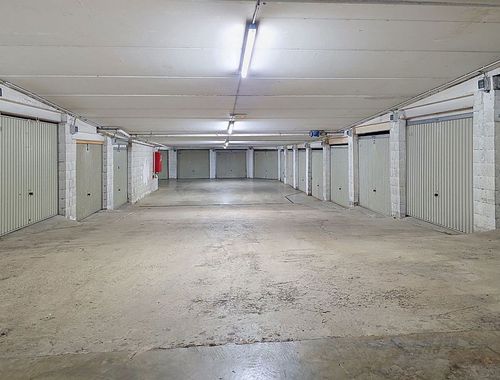                                         Box à vendre à Nivelles, € 20.000
