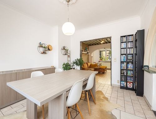                                         Maison à vendre à Borsbeek, € 379.000
