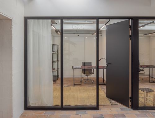                                        Bureaux à louer à Gent, € 3.600
