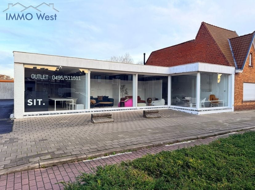 Bedrijfsvastgoed te koop
                    in 8800 Roeselare
