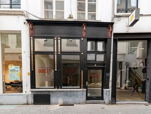                                         Commerce à louer à Antwerpen, € 4.585
