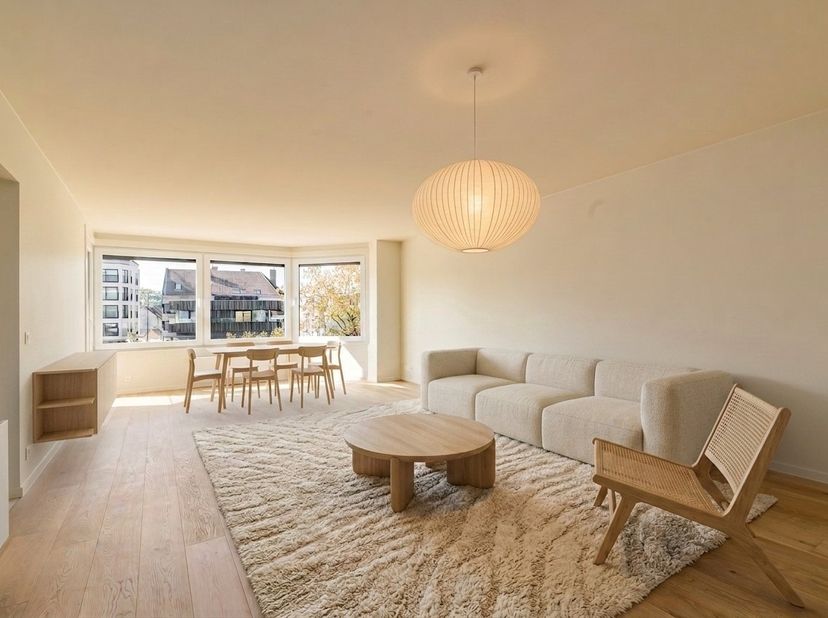 Op zoek naar een instapklaar appartement op een absolute topligging in Heist? Dit prachtig totaal gerenoveerde appartement bevindt zich op de gegeerde