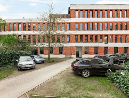                                         Burelencomplex te huur in Antwerpen, € 2.400
