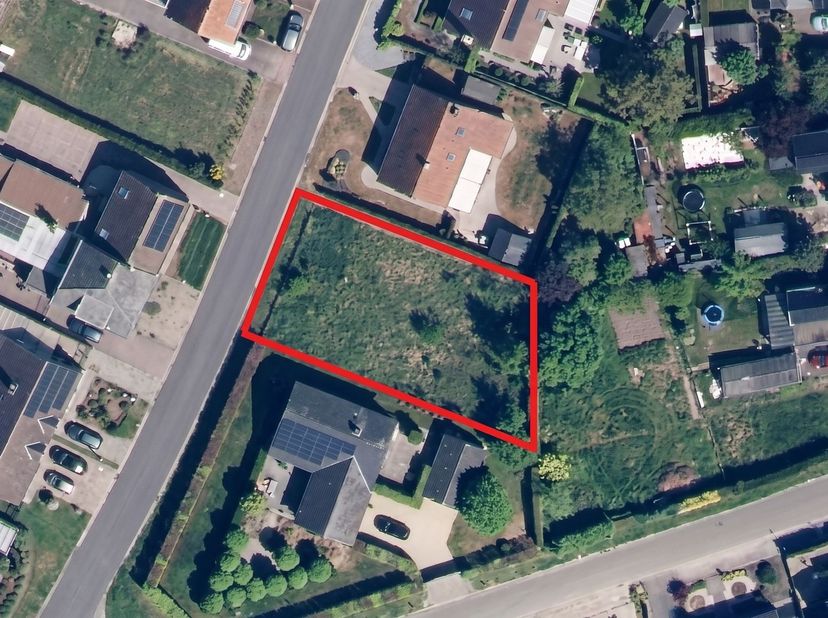 Ce terrain à bâtir est situé dans la Rijkelstraat à Tuilt, une commune de Hasselt. Il s'agit d'un quartier résidentiel et calme, composé de maisons in
