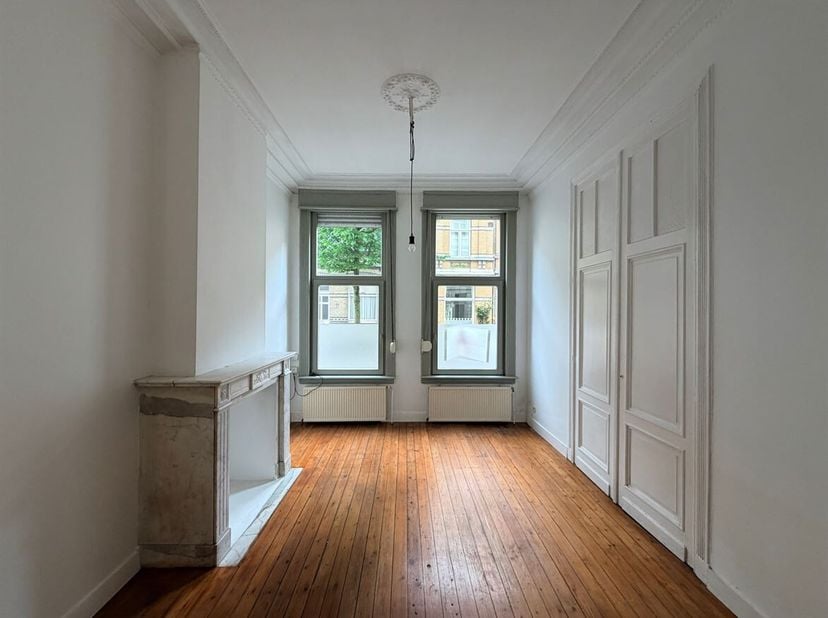 Gelijkvloers 1-slpk appartement te huur in Oud Berchem<br />
Ligging: De Boomgaardstraat ligt op een centrale en gegeerde locatie in Berchem, met vlot