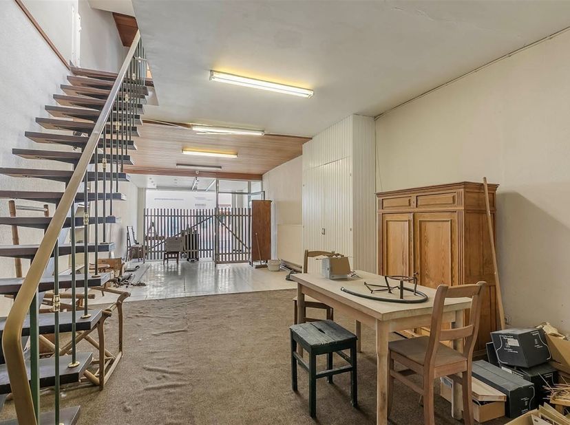 Te renoveren woning in het centrum van Herentals<br />
<br />
Ligging: Gelegen pal in het centrum van Herentals, op een boogscheut van de Grote Mark
