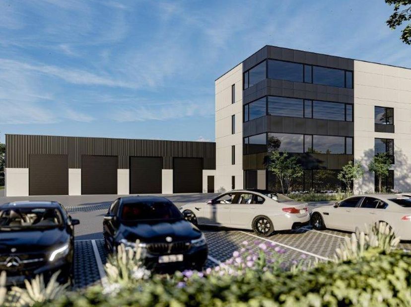Bien professionnel à vendre à Kompellaan 19,
                    3600 Genk