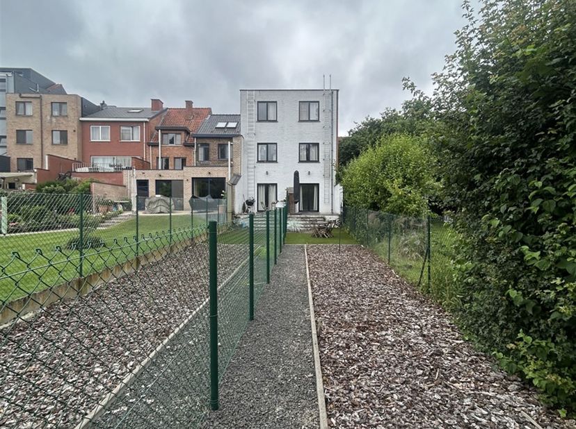 Heverlee, gelegen aan de zuidkant van de bruisende studentenstad Leuven, is de perfecte uitvalsbasis voor studenten verbonden aan de Arenbergcampus, d