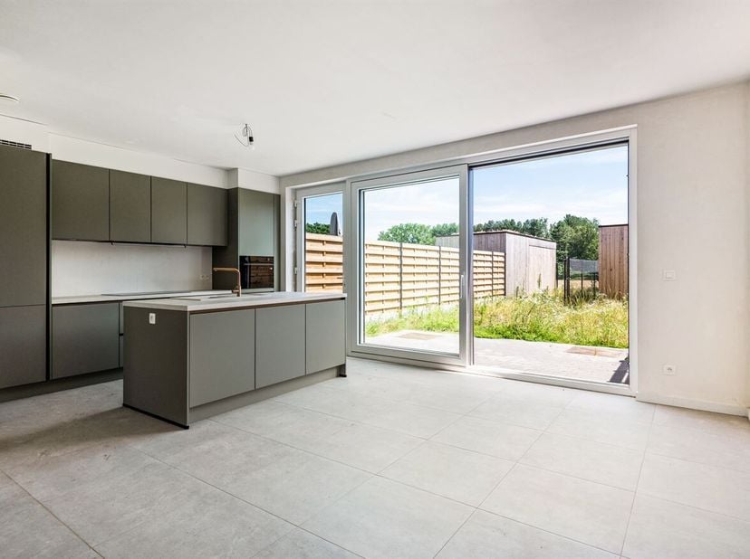 Huis te koop
                    in 2520 Emblem