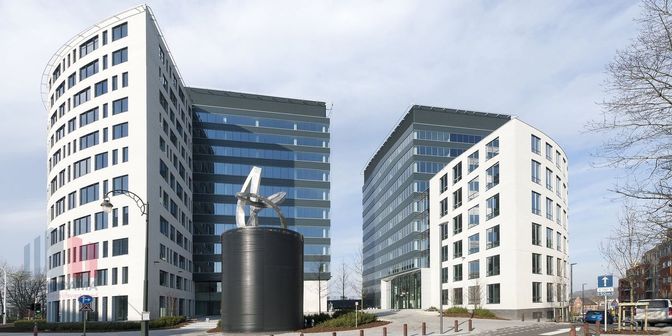Bedrijfsvastgoed te huur in Keizer Karellaan 586, 1082 Sint-Agatha-Berchem