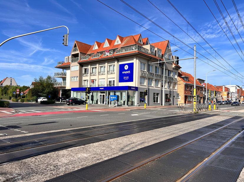 Bedrijfsvastgoed te koop in Albert I laan 77,
                    8620 Nieuwpoort