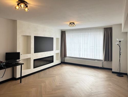                                         Appartement te huur in Borgerhout, € 1.000
