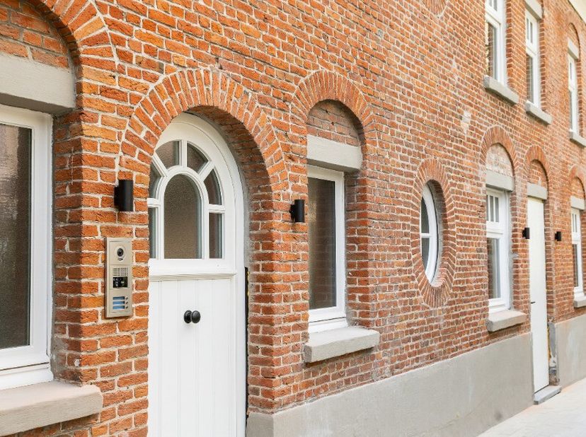 De Panne: Uitzonderlijk duplex-appartement te koop! Unieke locatie, unieke residentie, prachtige afwerking! Dit duplex-appartement bevindt zich in de