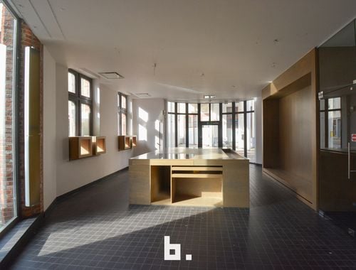                                         Commerce à vendre à Brugge, € 200.000
