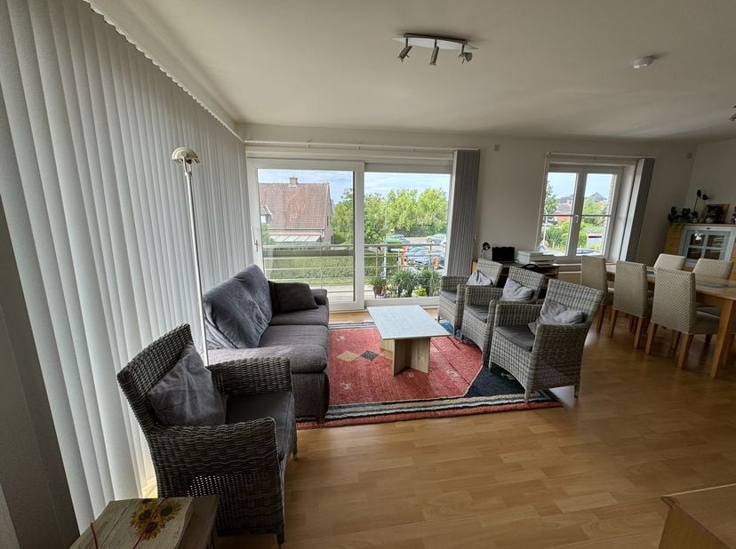 Goed gelegen appartement te huur in Aalter-Centrum<br />
<br />
Appartement met 2 slaapkamers te huur in centrum Aalter nabij station en op wandelafst