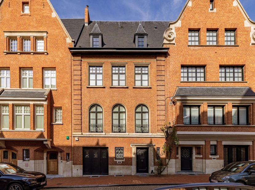 Huis te koop in ,
                    1050 Elsene