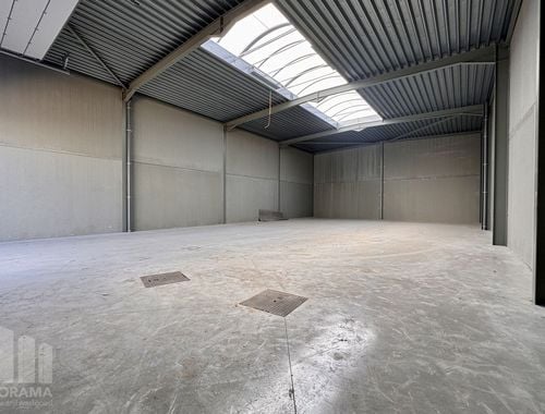                                        Bedrijfsgebouw te koop in Aartrijke, € 443.354
