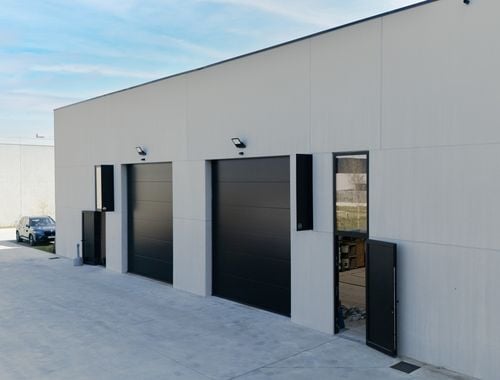                                         Bedrijfsgebouw te huur in Zwevegem, € 1.100
