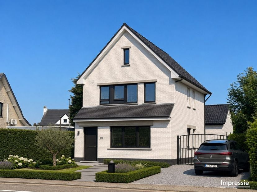 Op een mooi perceel van 5a 77ca bevindt zich deze karaktervolle vrijstaande woning, gelegen op een gunstige locatie op fietsafstand van het centrum va