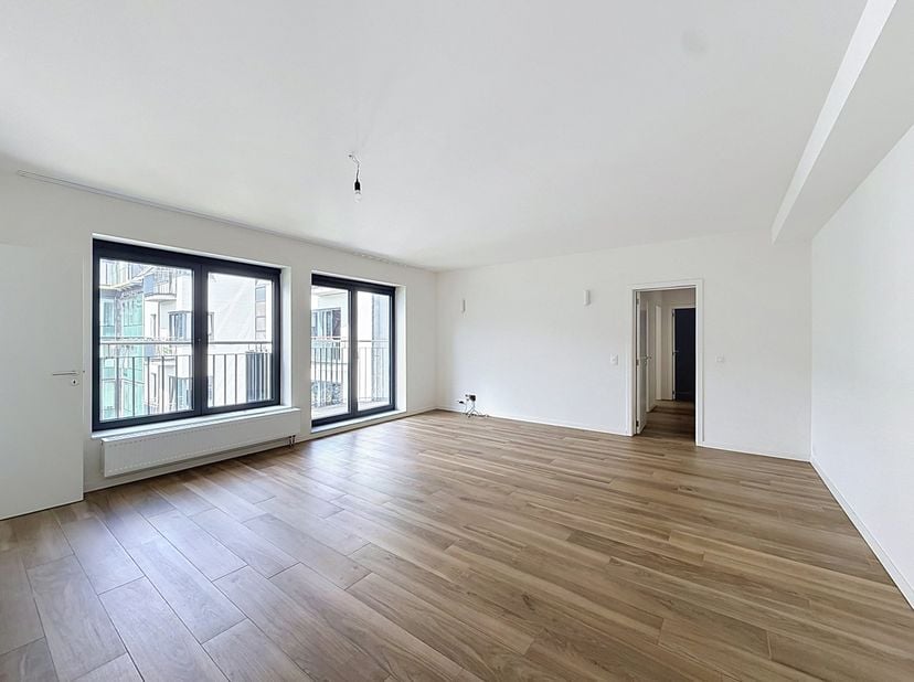 Gemeubeld appartement met 2 slaapkamers van 90m² + terras van 4m² gelegen op de 3e verdieping van een volledig gerenoveerd gebouw in 2022, Résidence R