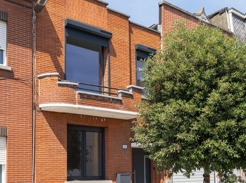 Voor verdere info of een vrijblijvende waardebepaling van uw eigendom: jordi.broes@homixx.be of 016 199 340.<br />
Met veel enthousiasme stellen wij u