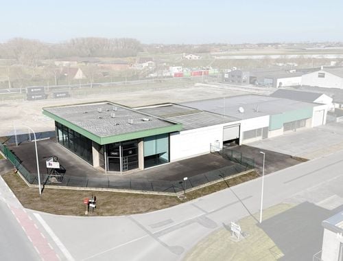                                         Entrepôt à louer à Meulebeke, € 3.600
